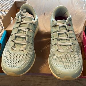 Women’s saucony liberty iso running shoes